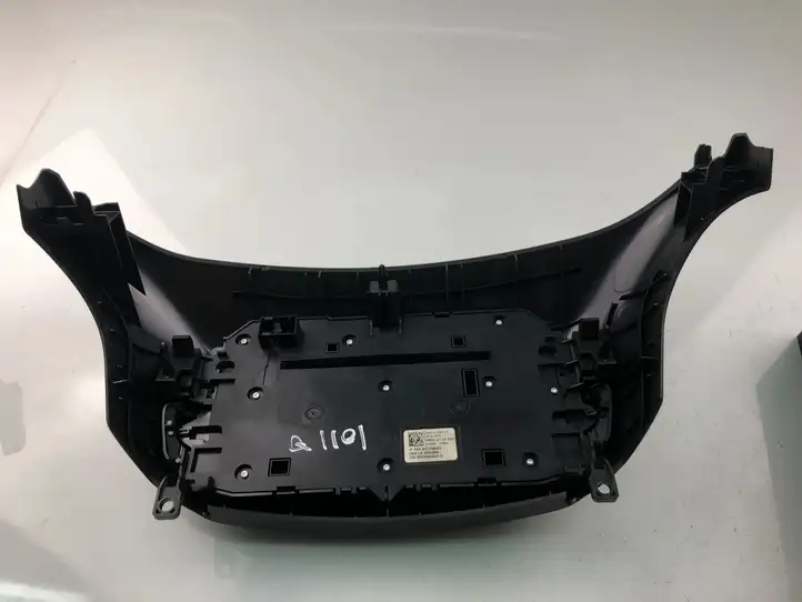 Peugeot 308 (2007 - 2013) 96777660ZD Управление климат контролем — фото 4