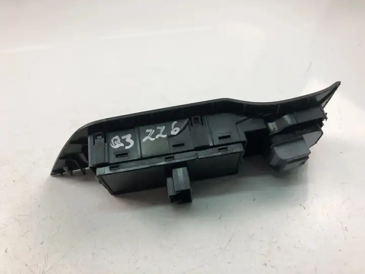 Skoda Kamiq (2019 - ) 5G0959857D Блок кнопок стеклоподъемников — фото 3