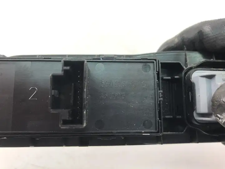 Skoda Kamiq (2019 - ) 5G0959857D Блок кнопок стеклоподъемников — фото 4
