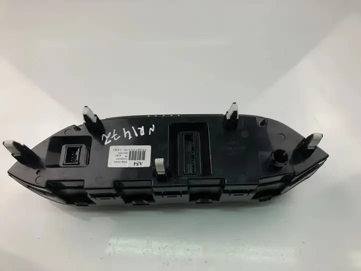 Kia Rio (2011 - 2015) 972501W540 Управление климат контролем — фото 4