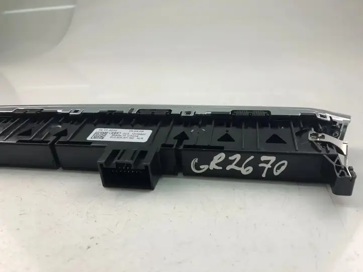 Audi A3/S3 8V (2012 - 2016) 8V0925301NG Включатель аварийных фонарей — фото 4