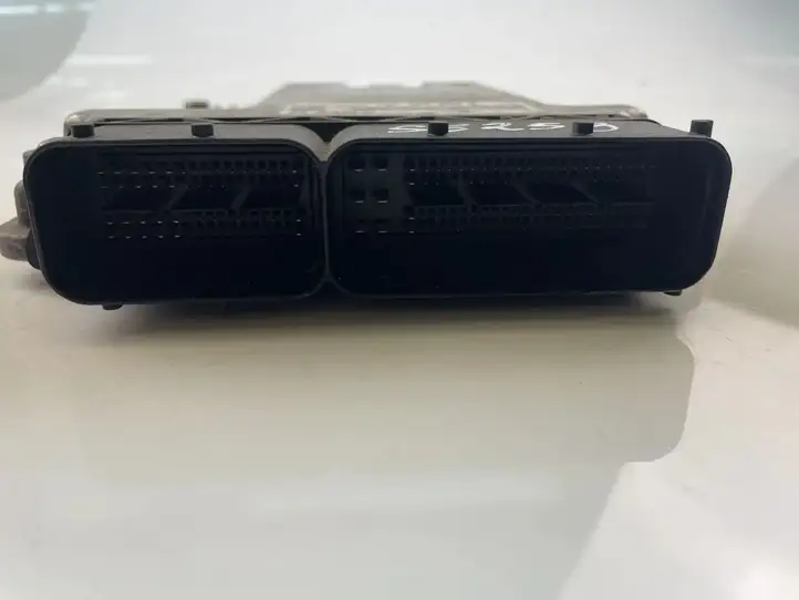 Seat Leon (5F) (2012 - 2019) 04L907309B Блок управления двигателем (ECU) — фото 3
