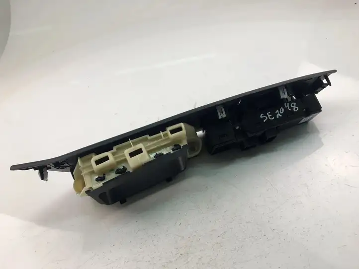 Ford Ecosport (2013 - 2018) GN1514A132PA Блок кнопок стеклоподъемников — фото 4