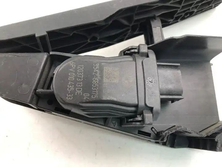 BMW 1 F20 F21 (2011 - 2019) 6853175 Кронштейн педали акселератора — фото 4