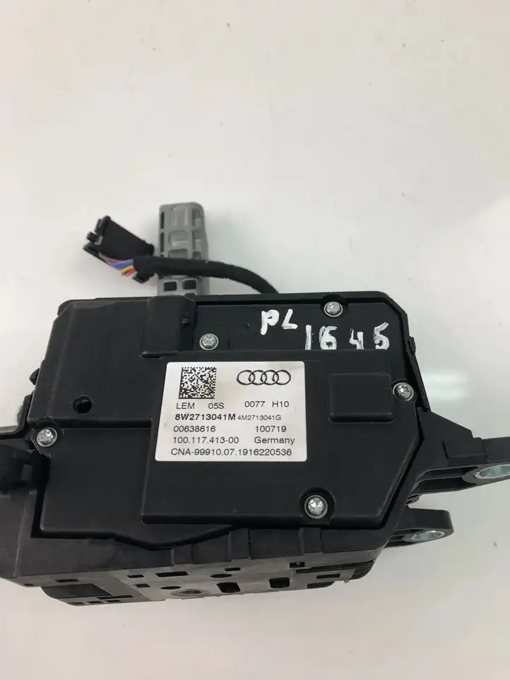 Audi A4 S4 B9 (2015 - 2019) 8W2713041M Ручка КПП — фото 4