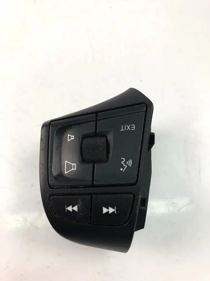 Volvo V60 (2013 - 2018) 31334463 Кнопки на рулевом колесе — фото 2
