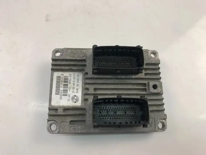 Fiat Grande Punto (2005 - 2014) 51918335 Блок управления двигателем (ECU) — фото 1