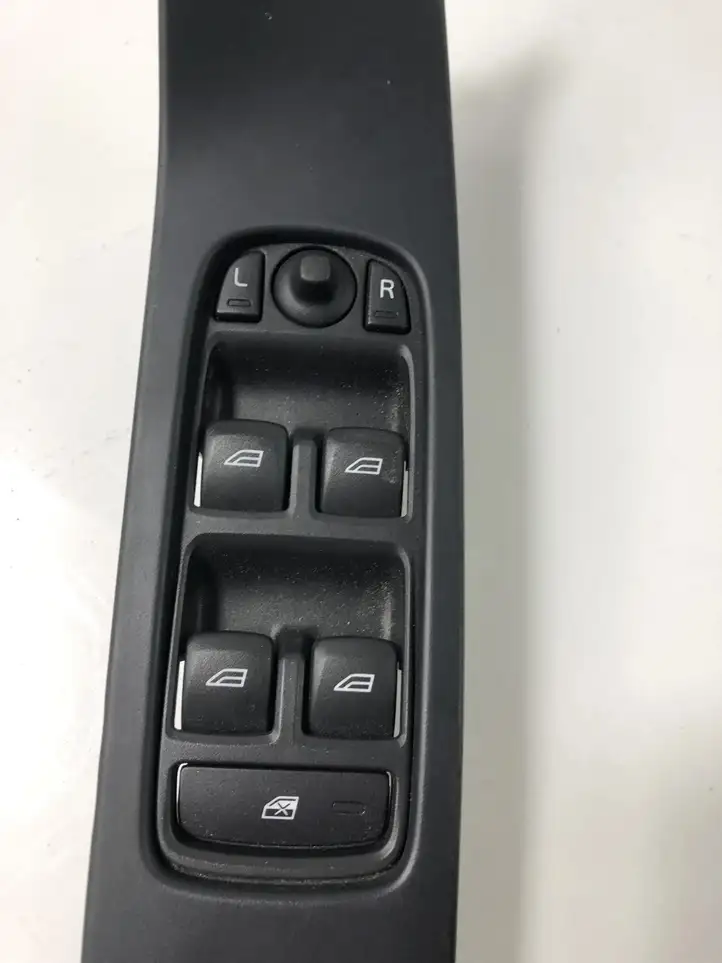 Volvo S60 (2013 - 2018) 31343101 Кнопка стеклоподъемников — фото 2
