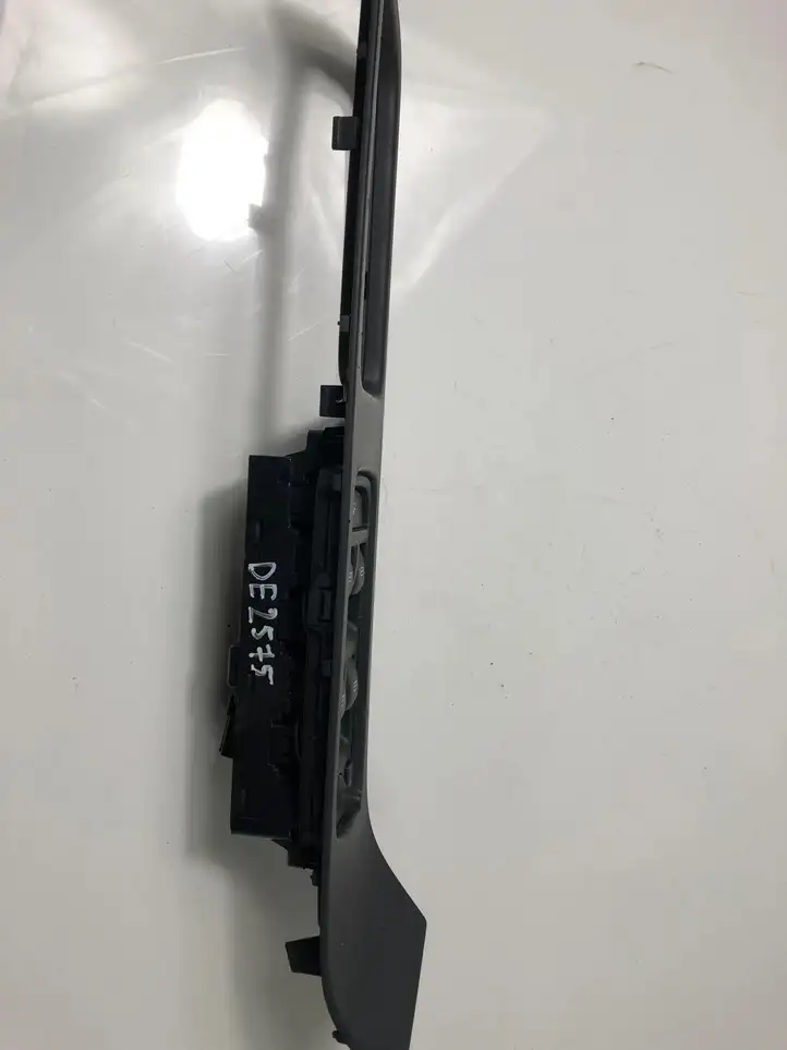 Volvo S60 (2013 - 2018) 31343101 Кнопка стеклоподъемников — фото 3