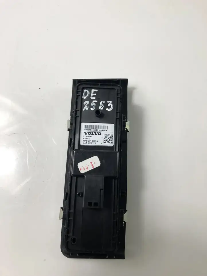 Volvo XC40 (2017 - ) 32319765 Кнопка стеклоподъемников — фото 4