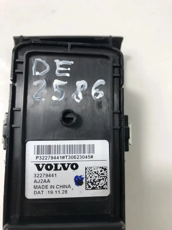 Volvo XC40 (2017 - ) 32279441 Кнопка стеклоподъемников — фото 3