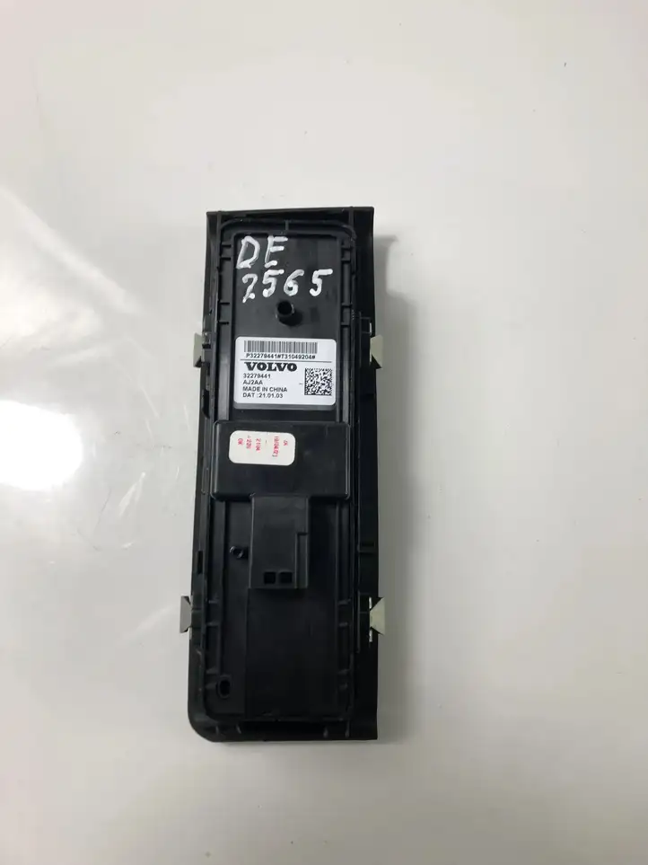 Volvo XC40 (2017 - ) 32279441 Кнопка стеклоподъемников — фото 4