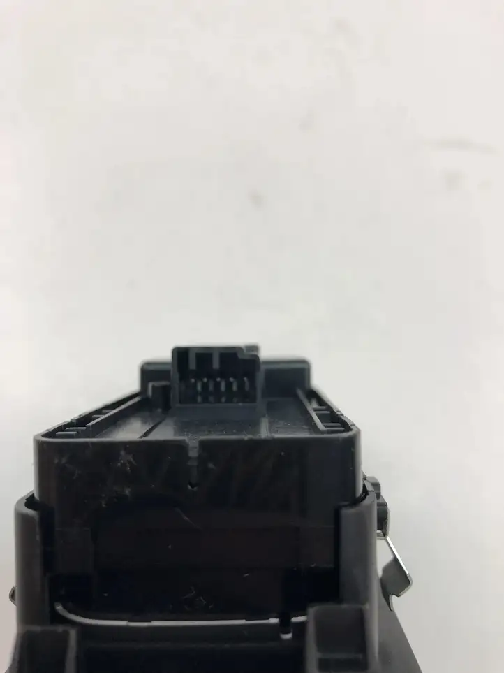 Volvo XC40 (2017 - ) 32279441 Кнопка стеклоподъемников — фото 3