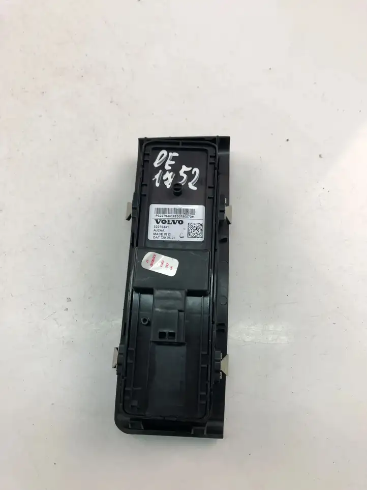 Volvo XC40 (2017 - ) 32279441 Кнопка стеклоподъемников — фото 4