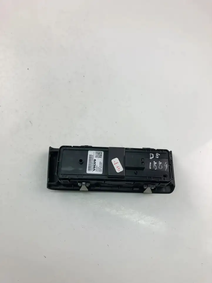 Volvo XC40 (2017 - ) 32279441 Кнопка стеклоподъемников — фото 4
