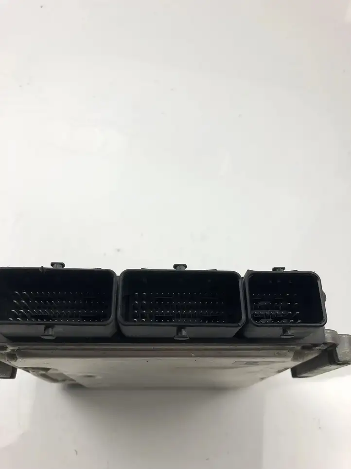 Opel Vivaro (2014 - 2018) 237103888R Блок управления двигателем (ECU) — фото 3