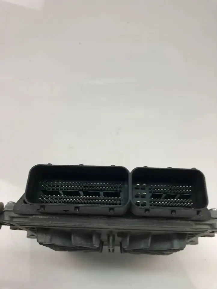 Volvo XC60 (2008 - 2013) 31392982 Блок управления двигателем (ECU) — фото 3