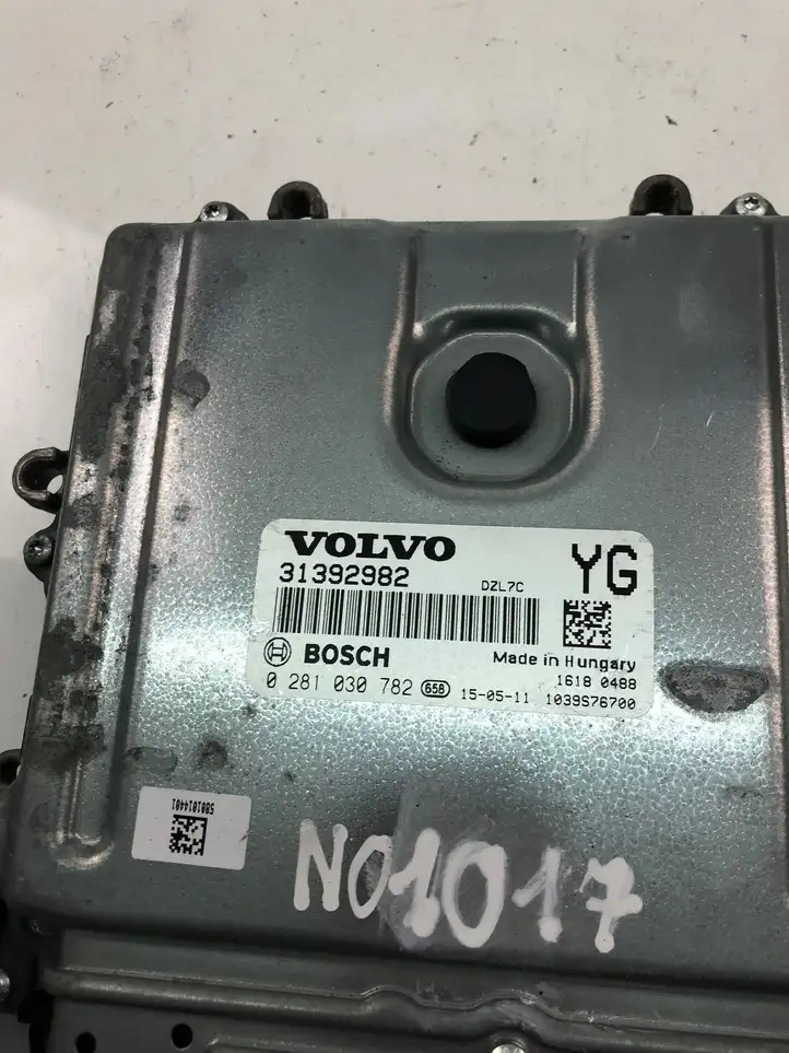 Volvo XC60 (2008 - 2013) 31392982 Блок управления двигателем (ECU) — фото 4