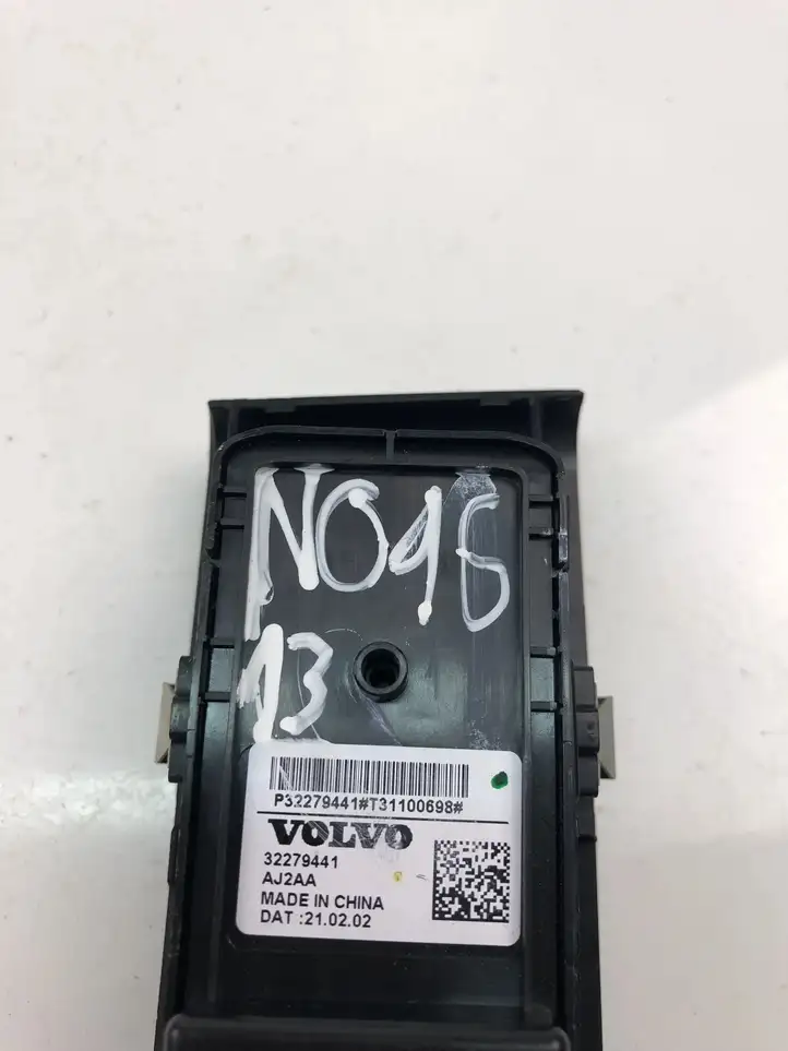 Volvo XC40 (2017 - ) 32279441 Кнопка стеклоподъемников — фото 4