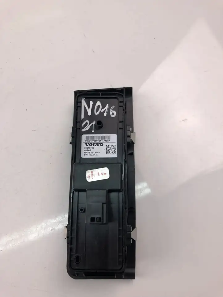 Volvo XC40 (2017 - ) 32319765 Кнопка стеклоподъемников — фото 3