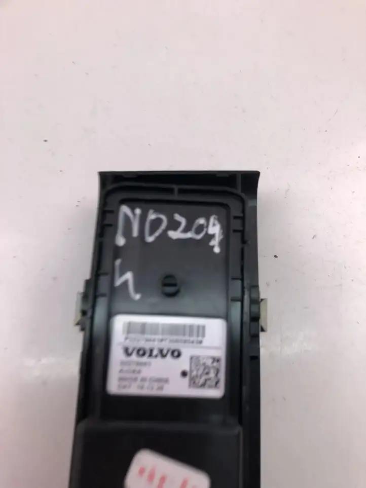 Volvo XC40 (2017 - ) 32279441 Кнопка стеклоподъемников — фото 3