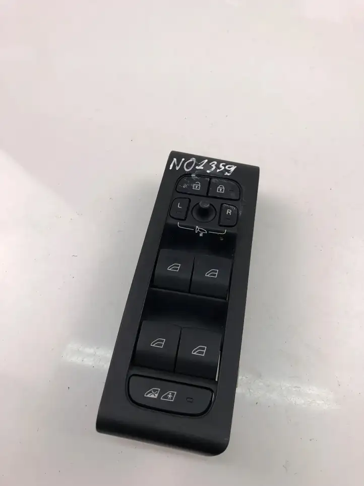 Volvo XC40 (2017 - ) 32279441 Кнопка стеклоподъемников — фото 1