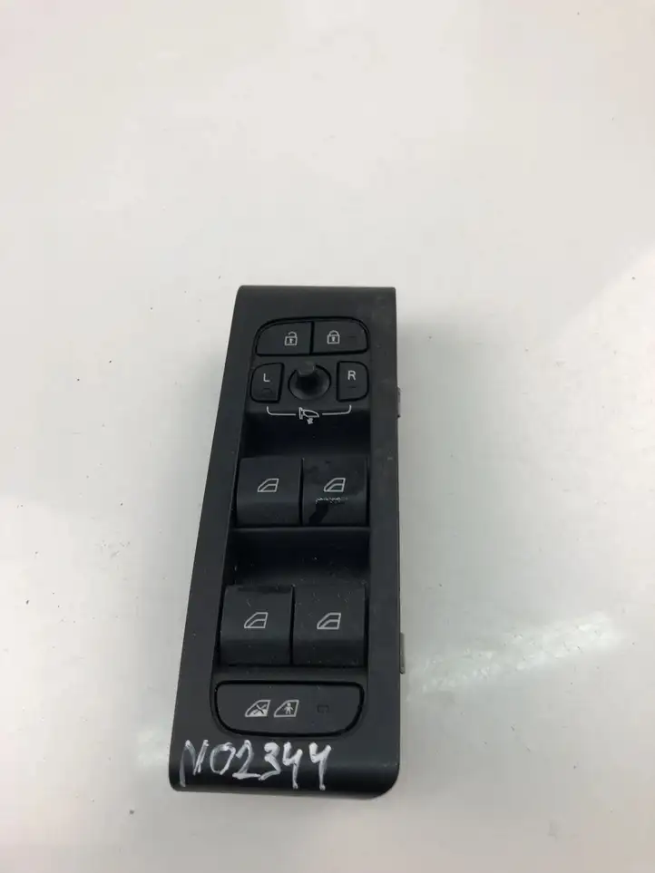 Volvo XC40 (2017 - ) 32279441 Кнопка стеклоподъемников — фото 2