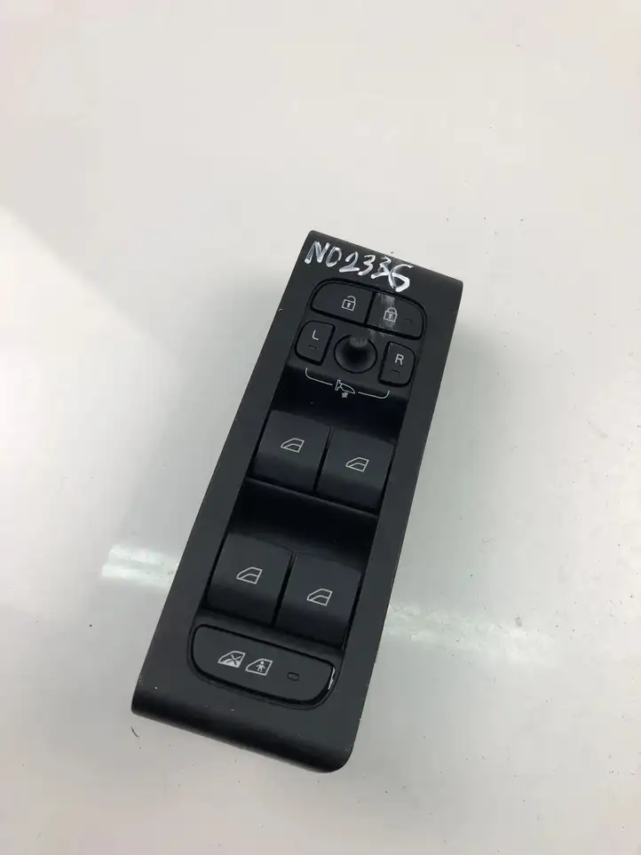 Volvo XC40 (2017 - ) 32279441 Кнопка стеклоподъемников — фото 1