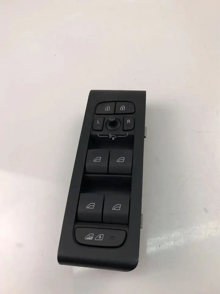 Volvo XC40 (2017 - ) 32279441 Кнопка стеклоподъемников — фото 2