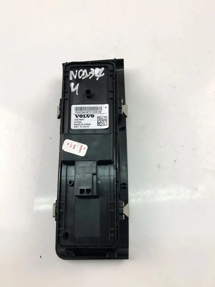 Volvo XC40 (2017 - ) 32279441 Кнопка стеклоподъемников — фото 3