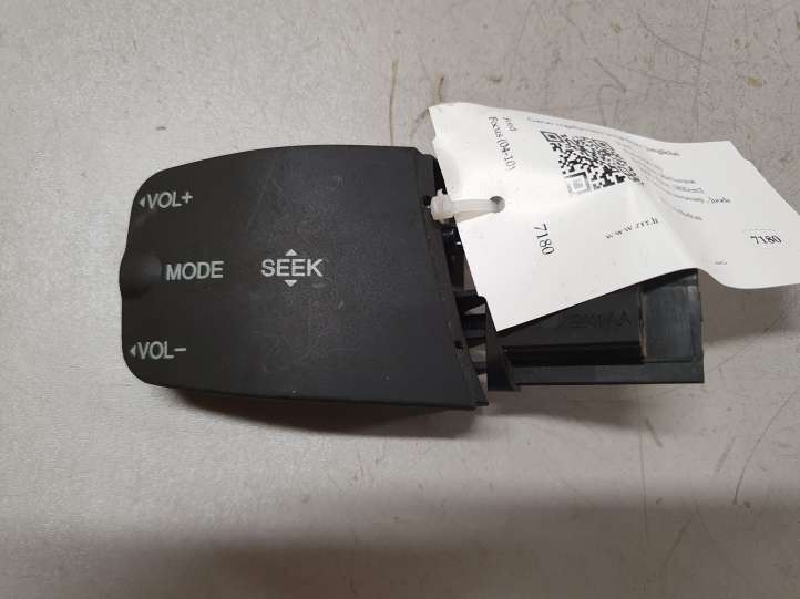 Ford Focus (2005 - 2008)  758710 Включатель регулировки звука