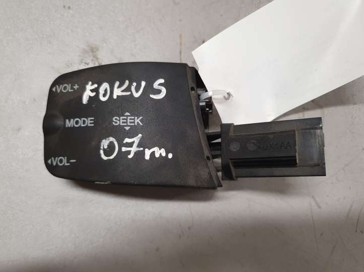 Ford Focus (2005 - 2008)  758710 Включатель регулировки звука