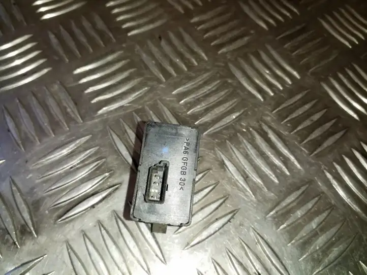 BMW 3 E46 (1998 - 2005) 61318368921 Кнопка стеклоподъемников — фото 4