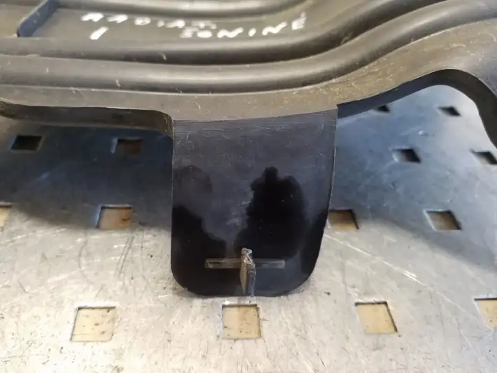 Toyota Corolla Verso AR10 (2004 - 2009) 532860F020 Дефлектор воздуха — фото 3