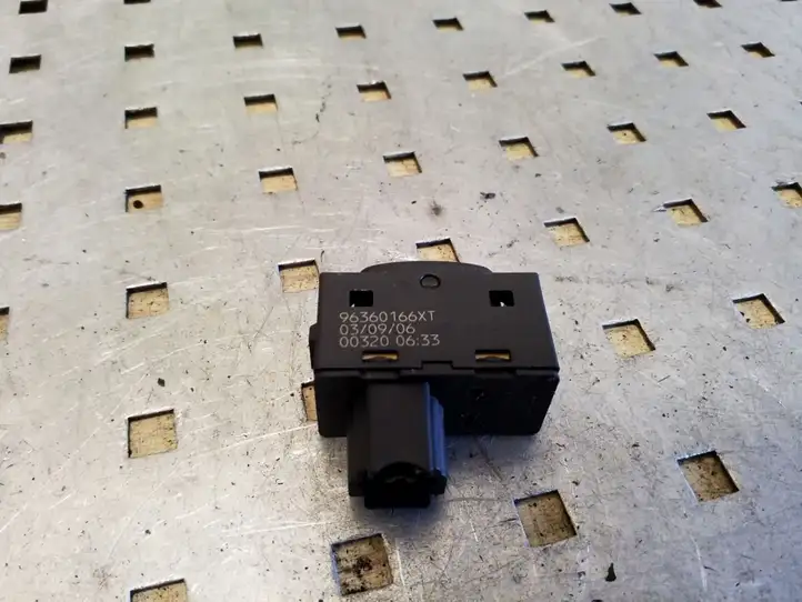 Peugeot 307 (2005 - 2008) 96360166XT Блок кнопок стеклоподъемников — фото 3