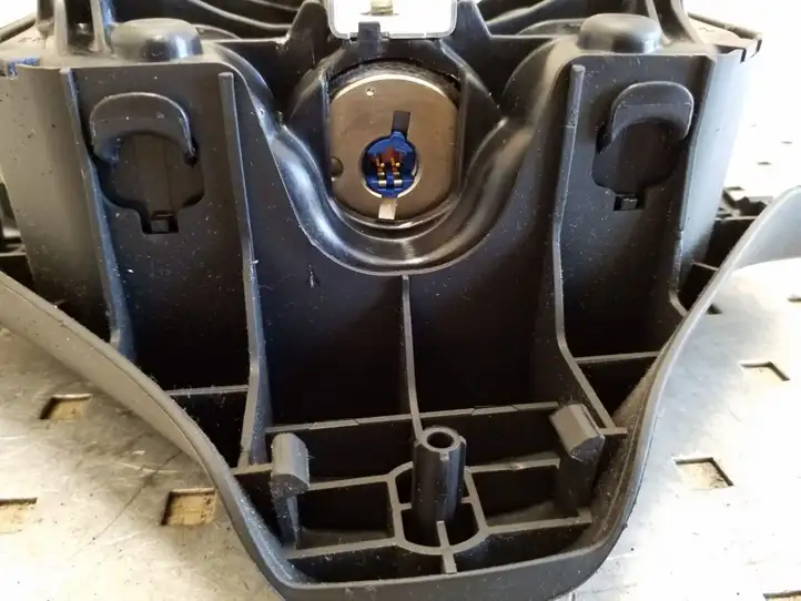 Peugeot 307 (2005 - 2008) 96556746ZR Подушка безопасности руля — фото 3