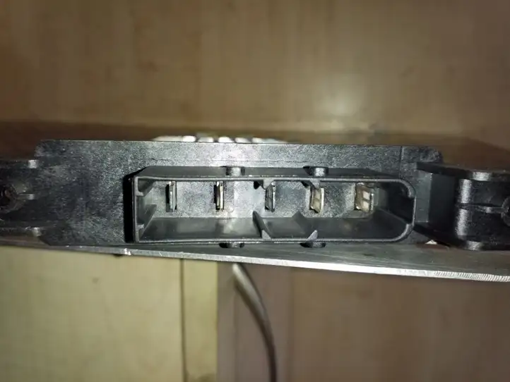 Peugeot 307 (2005 - 2008) Электрический отопитель салона — фото 2