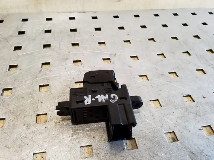 Nissan Pathfinder R51 (2005 - 2012) 25411EA00A Кнопка стеклоподъемников — фото 2