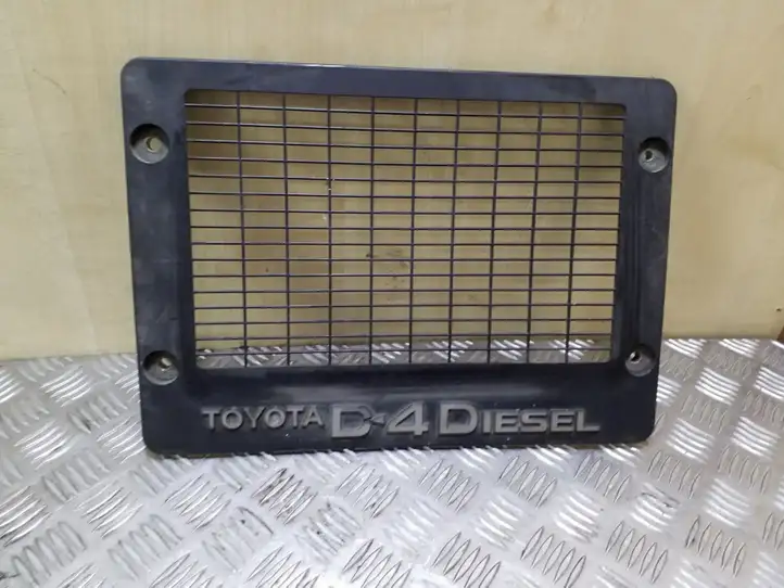 Toyota RAV 4 (XA20) (2000 - 2005) 1794327010 Крышка двигателя декоративная — фото 1