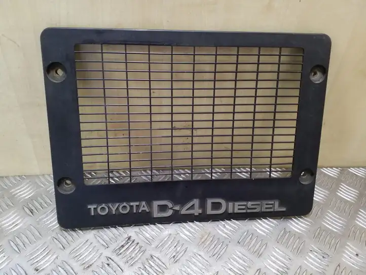 Toyota RAV 4 (XA20) (2000 - 2005) 1794327010 Крышка двигателя декоративная — фото 1