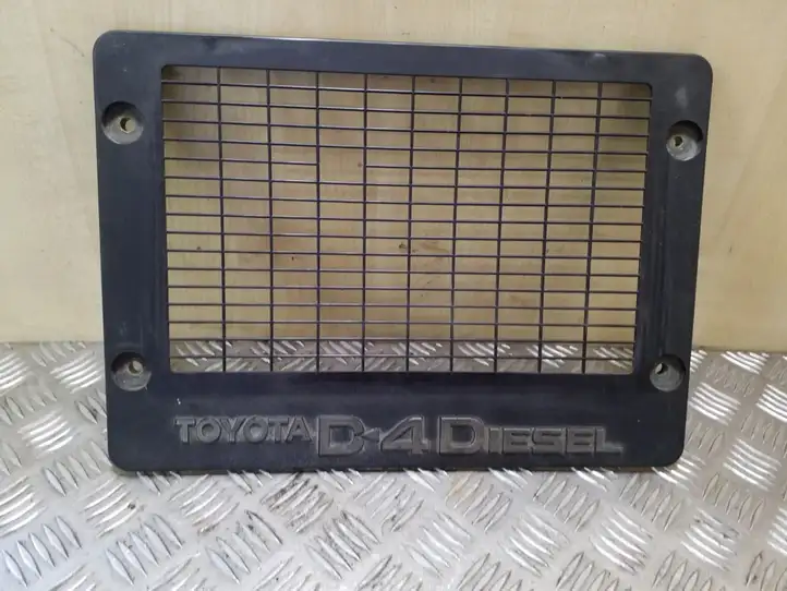 Toyota RAV 4 (XA20) (2000 - 2005) 1794327010 Крышка двигателя декоративная — фото 1