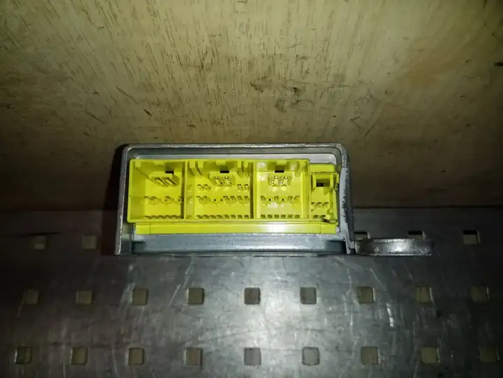 Nissan Pathfinder R51 (2005 - 2012) 98820EA51B Блок управления SRS — фото 3