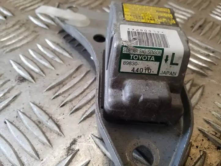 Toyota Avensis Verso (2001 - 2004) 8983044010 Датчик удара SRS — фото 2