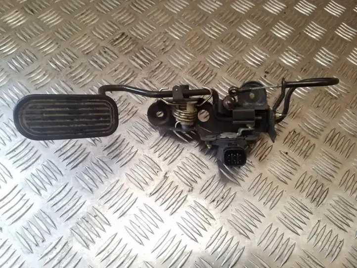 Toyota RAV 4 (XA20) (2000 - 2005) 7801042010C Педаль акселератора — фото 1