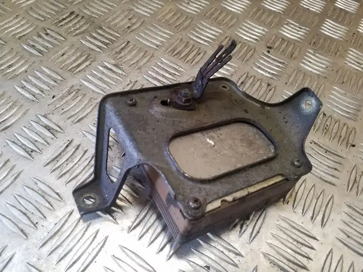 Toyota Avensis Verso (2001 - 2004) 8987120030 Блок управления форсунками — фото 3