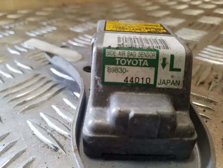 Toyota Avensis Verso (2001 - 2004) 8983044010 Датчик удара SRS — фото 3
