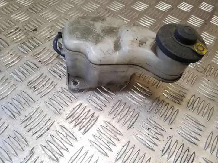 Toyota Avensis Verso (2001 - 2004) 13231140260 Бачок тормозной жидкости — фото 3
