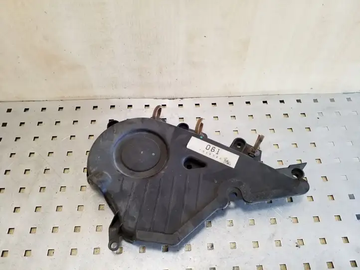 Toyota Avensis Verso (2004 - 2009) 9095001357A Защита ремня ГРМ — фото 1