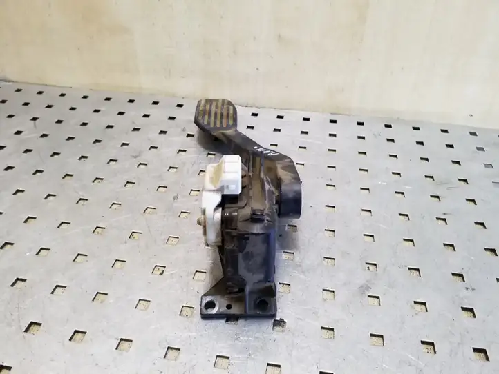 Volvo XC70 (2007 - 2013) 6PV00853714 Педаль акселератора — фото 2