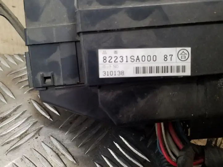 Subaru Forester SG (2003 - 2005) 82231SA00087 Блок предохранителей — фото 3